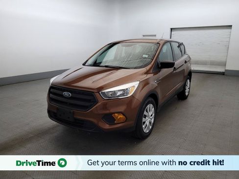 Used 2017 Ford Escape S FWD image 1