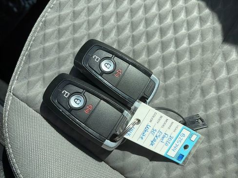 Used 2020 Ford Escape SE AWD/4WD image 48