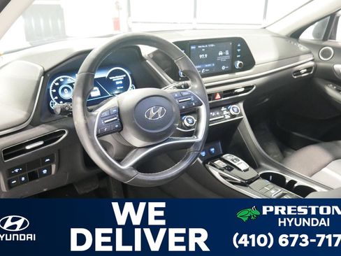 Used 2022 Hyundai Sonata SEL w/ Convenience Package image 9