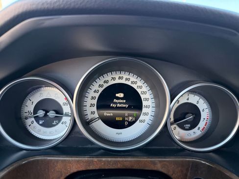 Used 2014 Mercedes-Benz E 350 Sedan image 16
