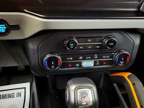 Used 2022 Ford Bronco Badlands w/ Sasquatch Package AWD/4WD image 16