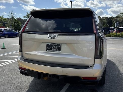 Used 2021 Cadillac Escalade Sport Platinum w/ Heavy-Duty Trailer Package image 26