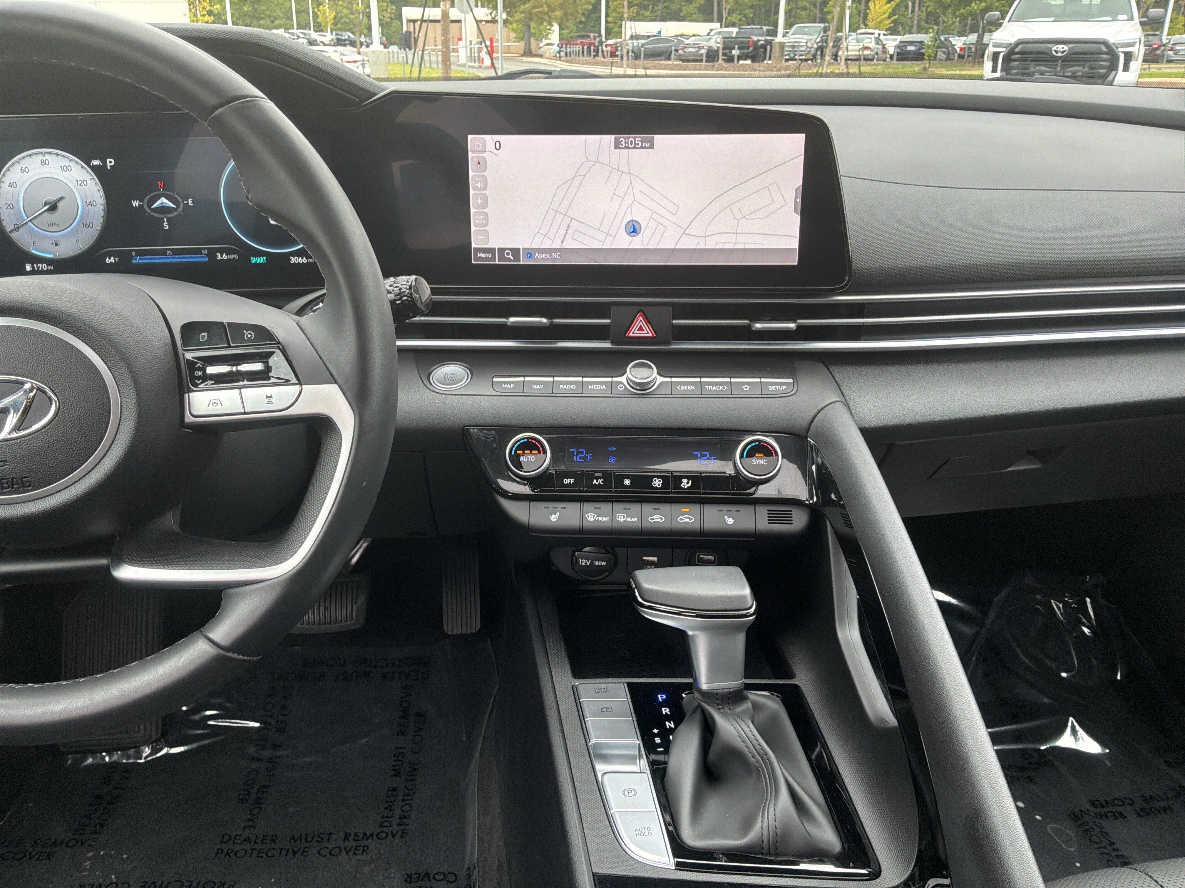 Used 2023 Hyundai Elantra Limited FWD image 30