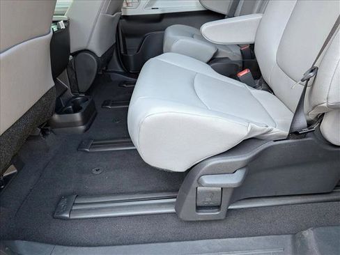 New 2026 Toyota Sienna XLE image 15
