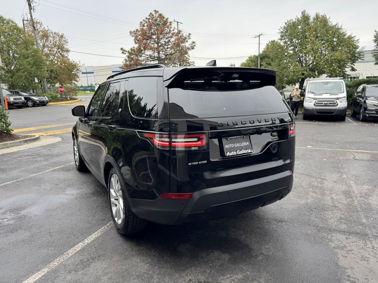 Used 2017 Land Rover Discovery HSE AWD/4WD image 7