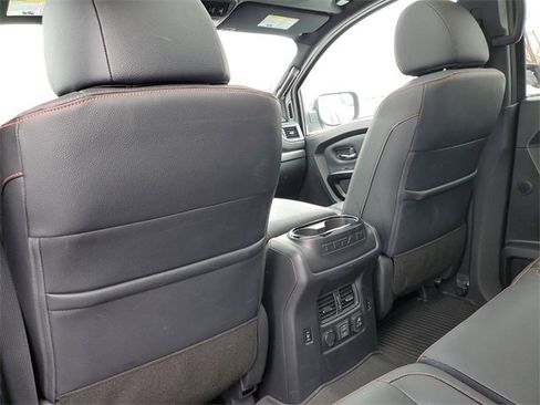 Used 2024 Nissan Titan PRO-4X w/ Pro-4x Convenience Package image 10