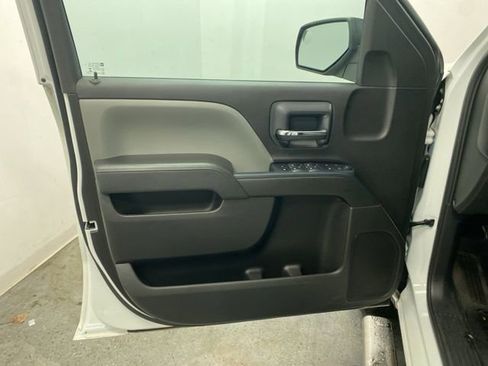 Used 2019 Chevrolet Silverado 1500 Custom w/ Custom Convenience Package image 17