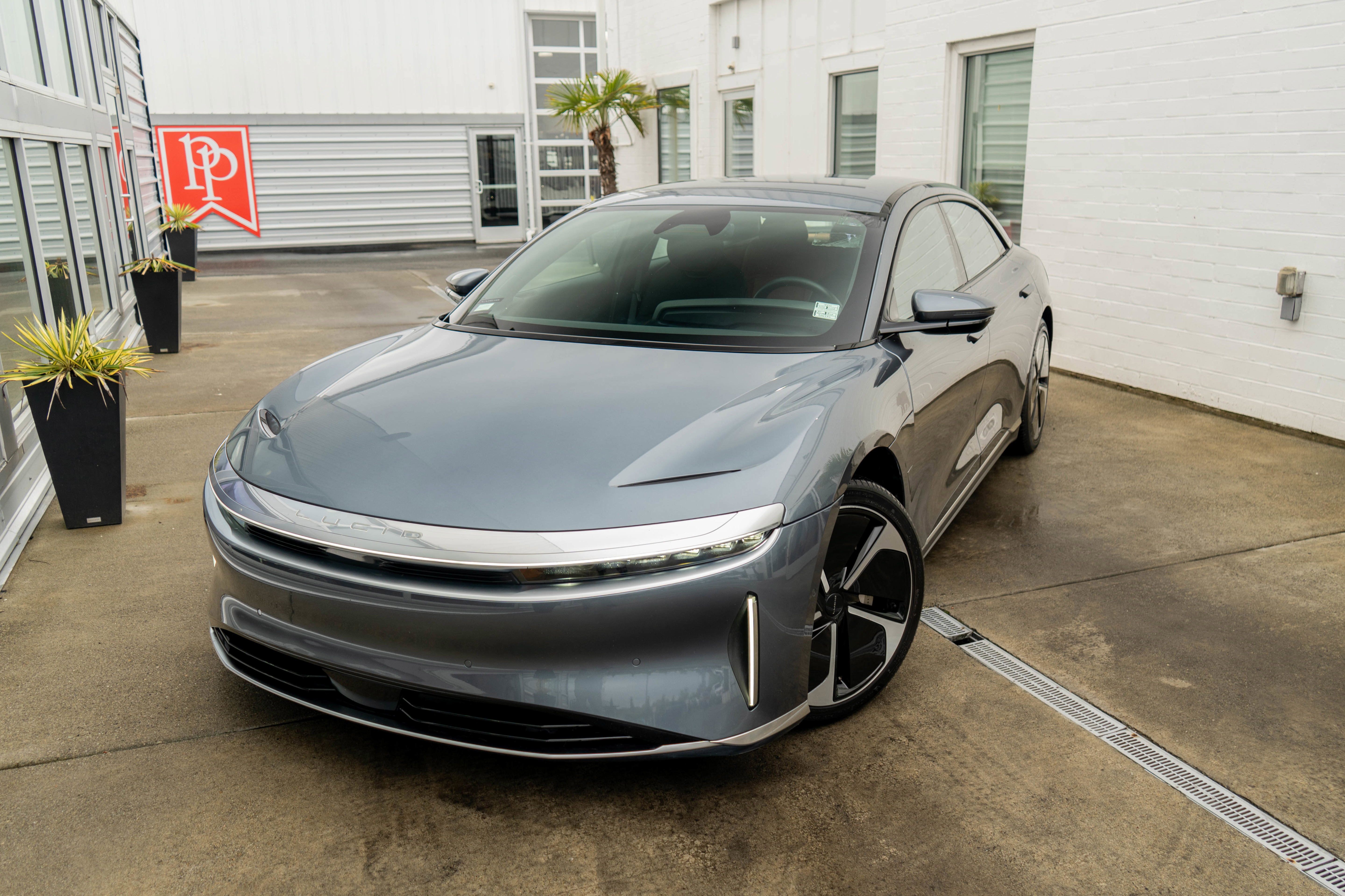 Used 2024 Lucid Air Touring AWD/4WD image 3