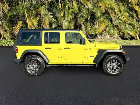 Used 2024 Jeep Wrangler Sport S image 4