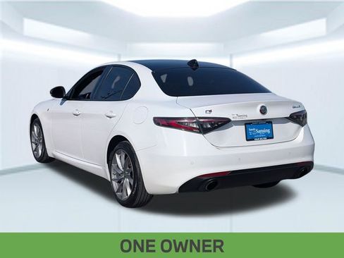 Used 2024 Alfa Romeo Giulia Ti AWD/4WD image 3