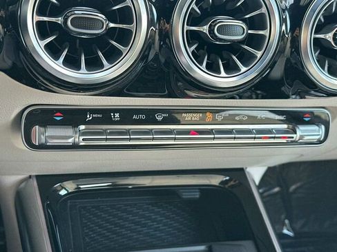 Used 2025 Mercedes-Benz GLA 250 image 25