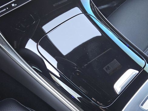 Certified 2025 Mercedes-Benz GLC 300 300 image 11