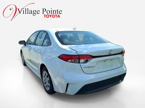 Used 2024 Toyota Corolla LE FWD image 2