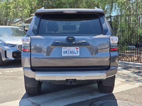 Used 2019 Toyota 4Runner TRD Off-Road Premium AWD/4WD image 8