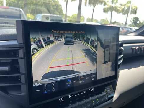 Used 2025 Toyota Sequoia TRD Pro AWD/4WD image 25