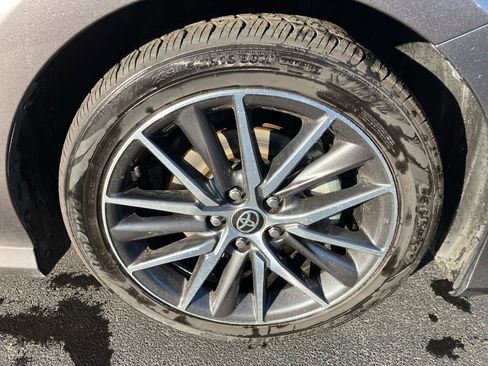 Used 2021 Toyota Camry XLE w/ Navigation Package image 12