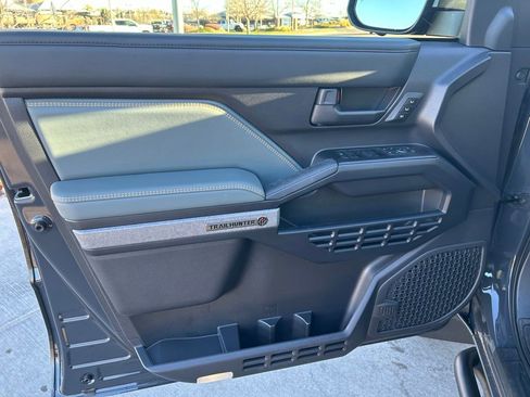 Used 2025 Toyota 4Runner Trailhunter image 10