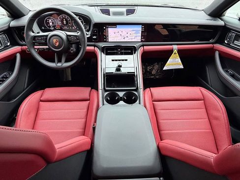 New 2026 Porsche Panamera 4 image 13