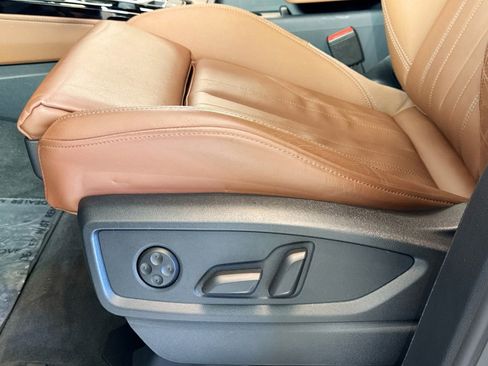 Used 2025 Audi Q5 e Premium Plus image 18