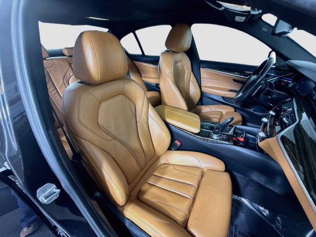 Used 2021 BMW 530i w/ Premium Package RWD image 28