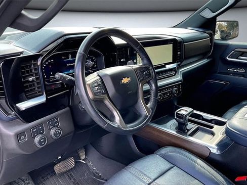 Used 2022 Chevrolet Silverado 1500 High Country w/ Z71 Off-Road Package image 18