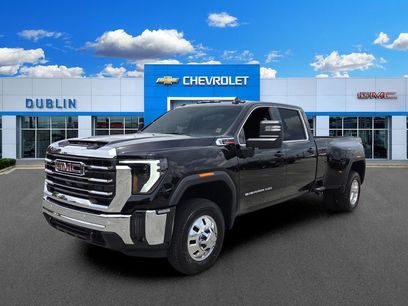 New 2026 GMC Sierra 3500 SLE w/ Preferred Package