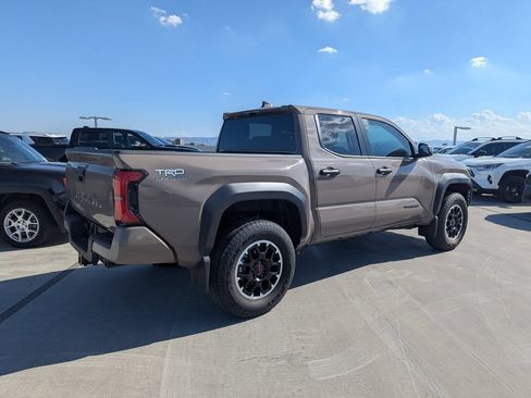 Used 2026 Toyota Tacoma TRD Off-Road AWD/4WD image 2