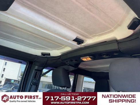 Used 2017 Jeep Wrangler Unlimited Sport w/ Connectivity Group AWD/4WD image 7