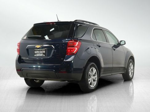 Used 2017 Chevrolet Equinox LT w/ Convenience Package AWD/4WD image 5