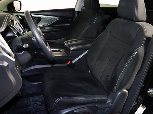 Used 2018 Nissan Murano S image 4