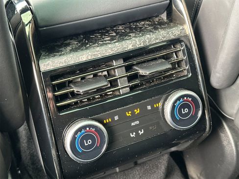 Used 2023 Land Rover Range Rover Sport SE Dynamic image 13