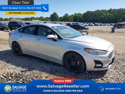 Used 2019 Ford Fusion SE w/ Equipment Group 151A FWD image 5