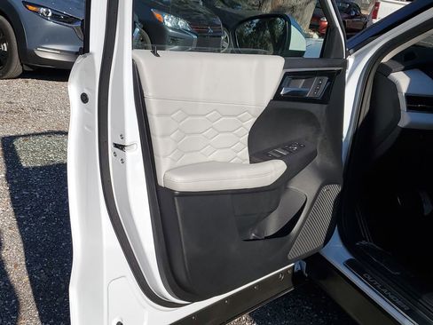 New 2026 Mitsubishi Outlander SEL FWD image 15
