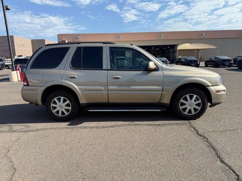 Used 2005 Buick Rainier CXL RWD image 4