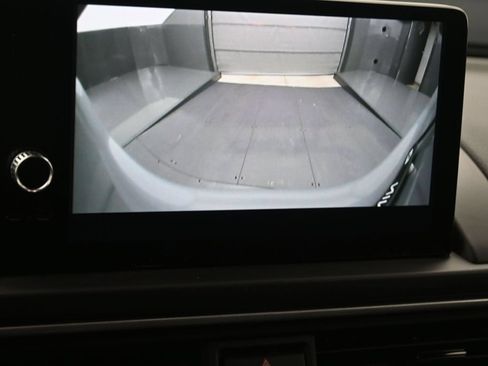 Used 2025 Honda Pilot Touring image 10