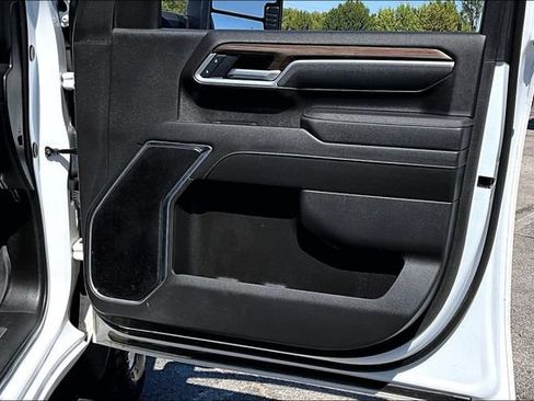 Used 2025 Chevrolet Silverado 2500 LT AWD/4WD image 29