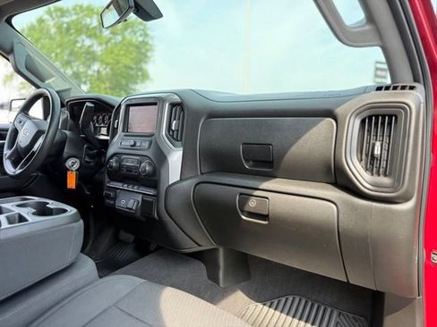 Used 2020 Chevrolet Silverado 1500 Custom w/ Custom Value Package AWD/4WD image 14