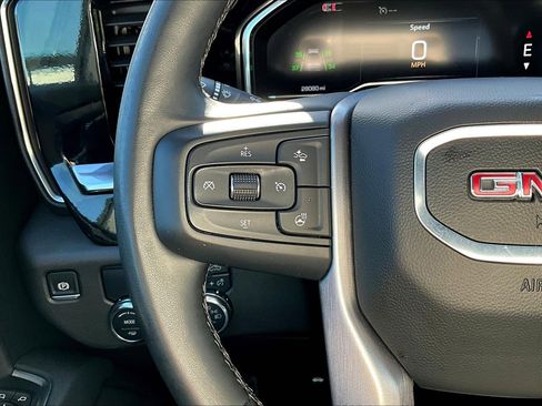 Certified 2025 GMC Sierra 1500 SLT image 21