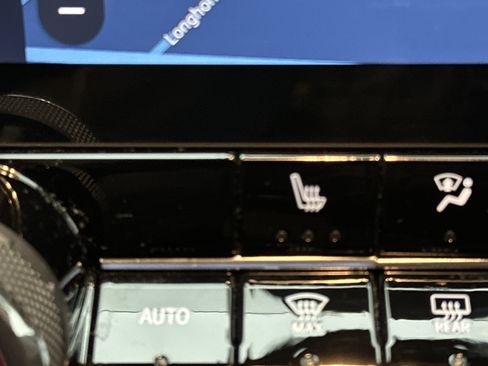 Used 2024 Chevrolet Colorado Z71 w/ Z71 Convenience Package 2 image 36