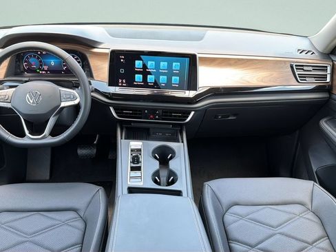 New 2026 Volkswagen Atlas SE FWD image 13