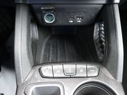 Used 2025 Chevrolet TrailBlazer LT AWD/4WD image 37