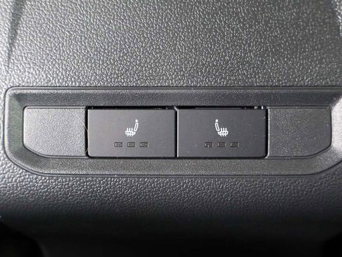 Used 2019 Volkswagen Jetta SE w/ Cold Weather Package image 50