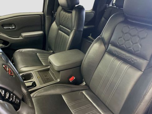 Used 2022 Nissan Frontier PRO-4X w/ Pro-4X Premium Package image 16