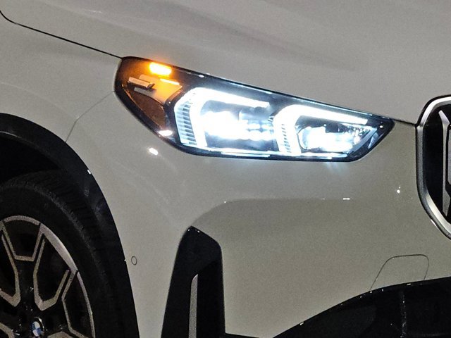 Used 2024 BMW X1 xDrive28i w/ Technology Package AWD/4WD image 4