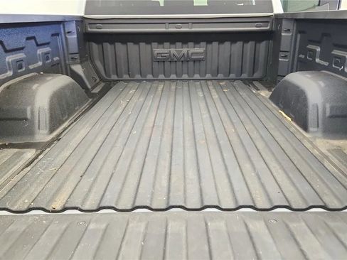 Used 2023 GMC Sierra 1500 Elevation w/ LPO, Elevation Black Package AWD/4WD image 19