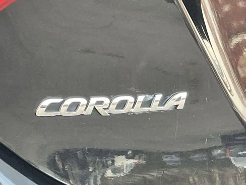 Used 2017 Toyota Corolla SE image 34