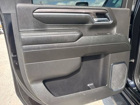 Used 2024 Chevrolet Silverado 2500 LTZ AWD/4WD image 28