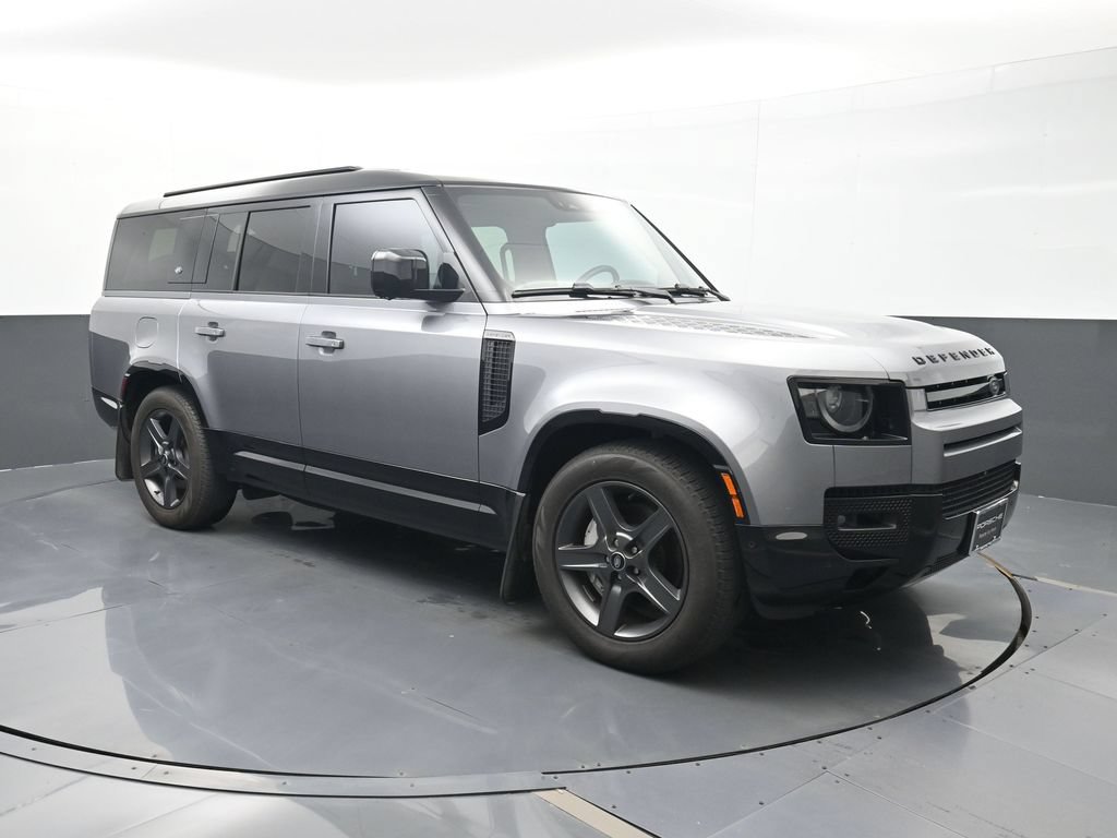 Used 2024 Land Rover Defender 130 X-Dynamic SE AWD/4WD image 21