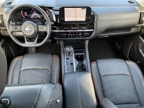 Used 2024 Nissan Pathfinder Platinum w/ Cargo Package image 15