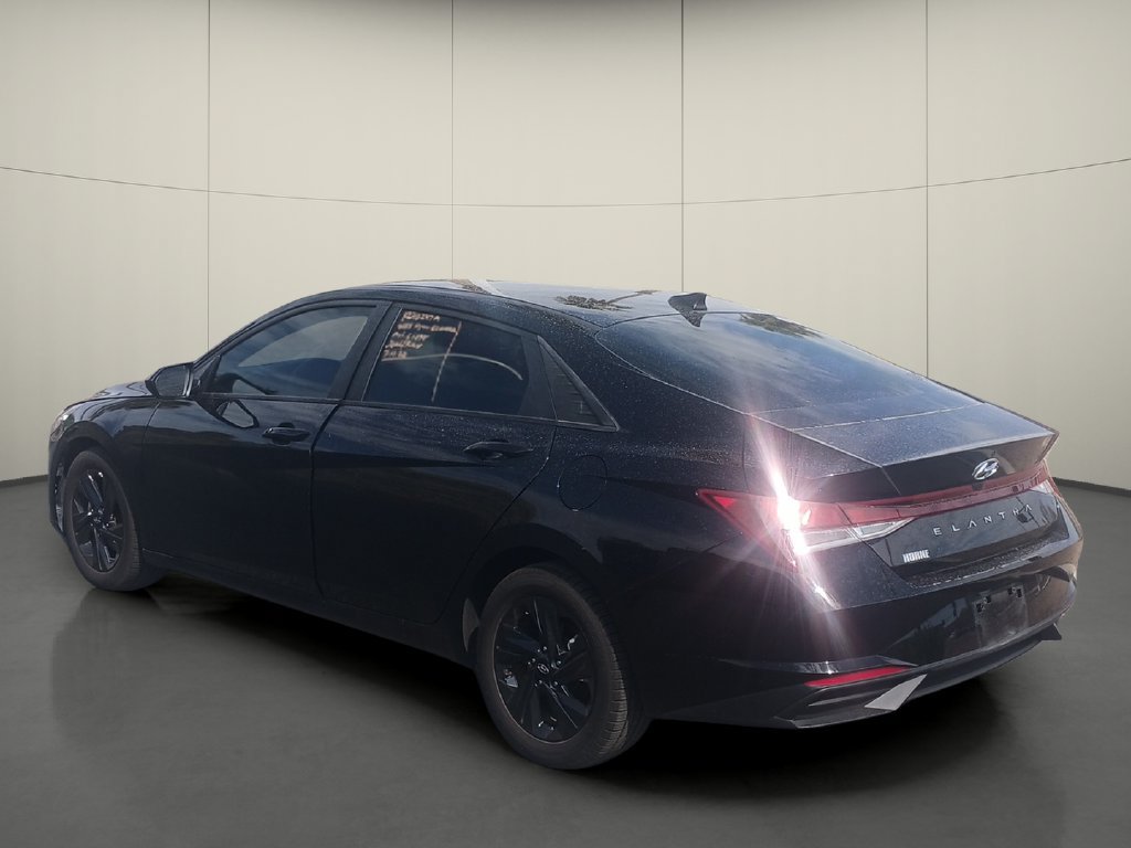 Used 2023 Hyundai Elantra SEL FWD image 5